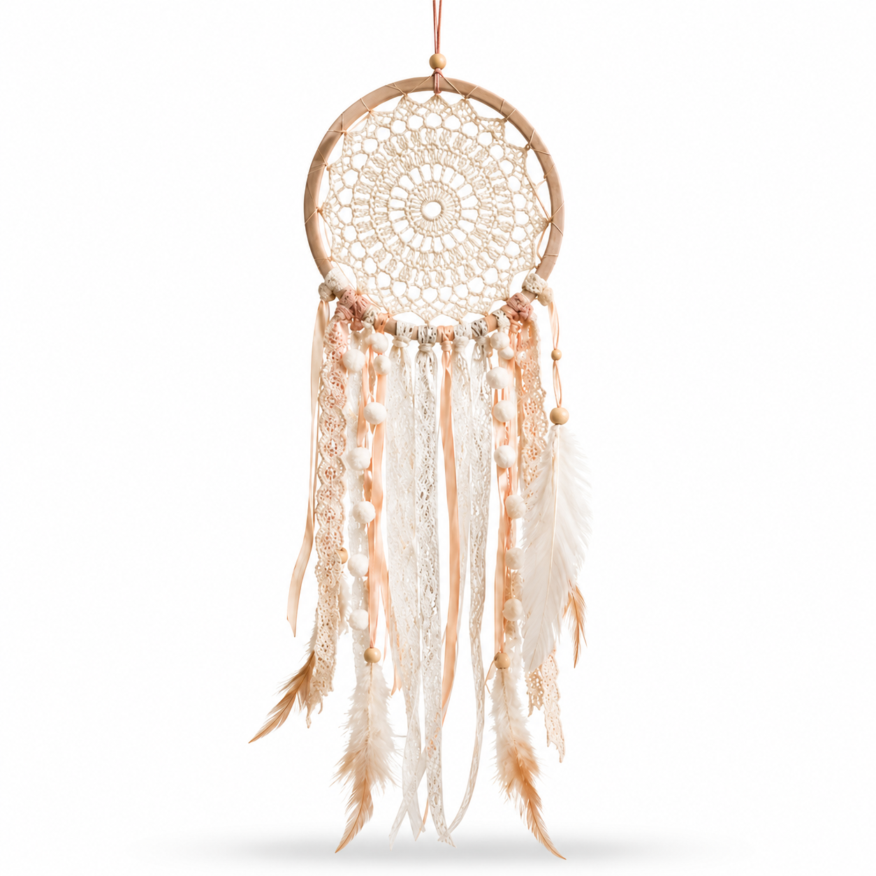 Atrapasueños de Macramé Boho para Dormir Mejor Atrapasueños de macramé para dormir mejor con plumas, cintas y cuentas de madera.